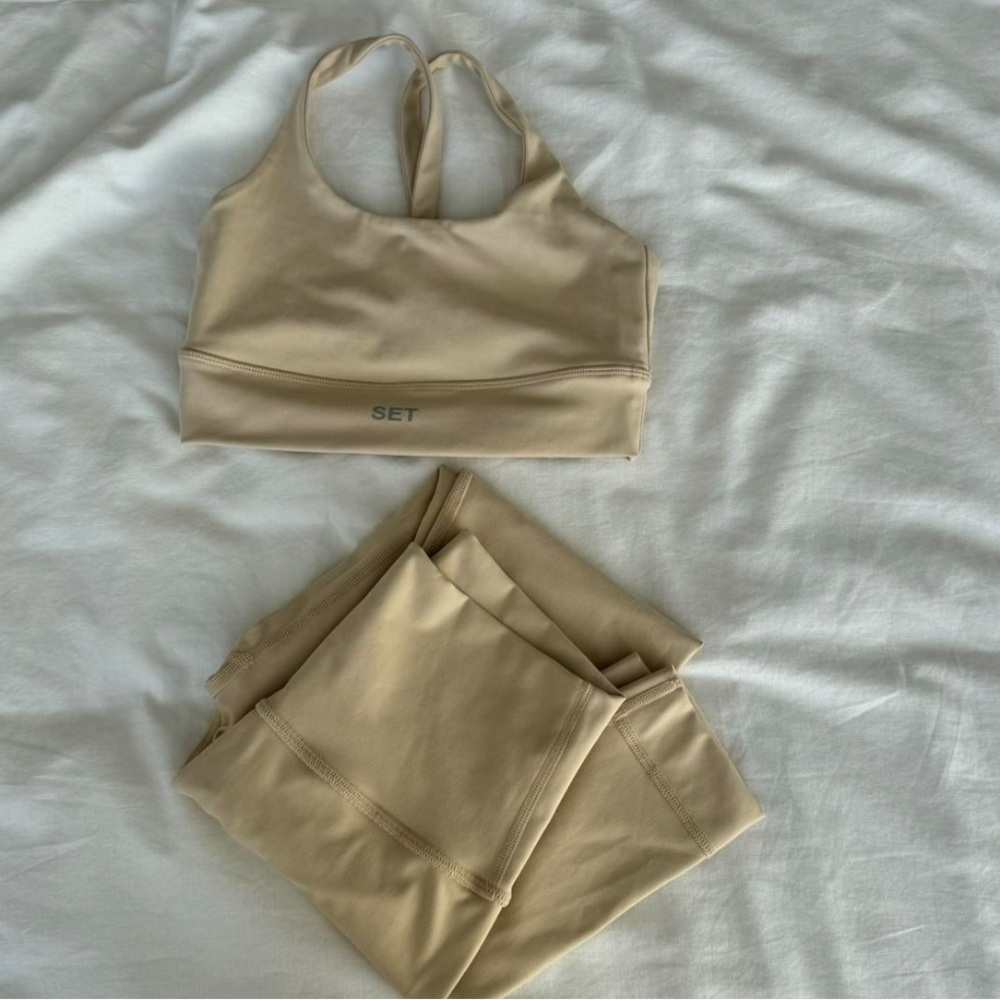 SET Active Beige Sports Bra and Leggings Set